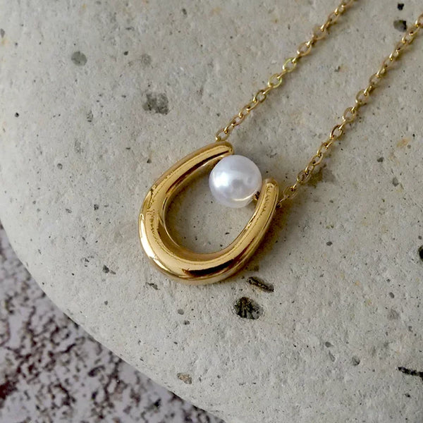 Pearl Golden U Necklace