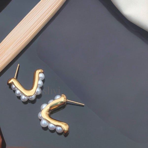 Bold Pearl Stud Earrings