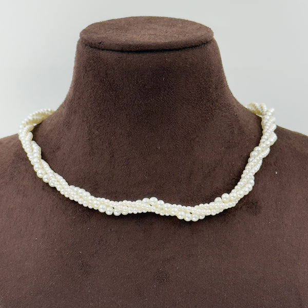 Pearl layer Choker