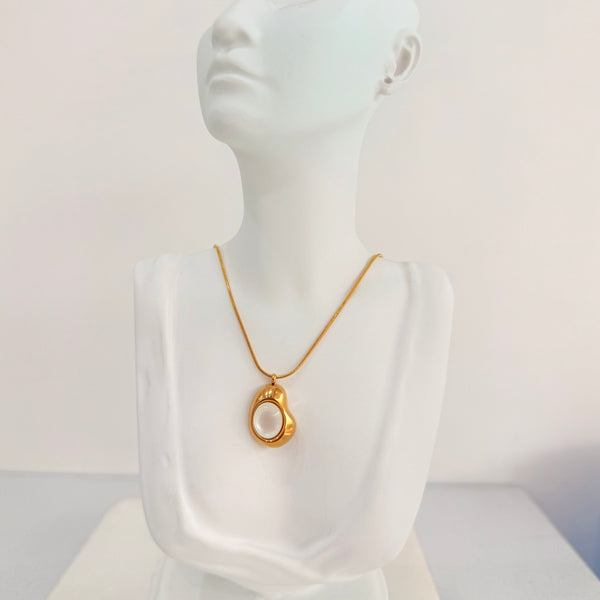 Golden Flow Necklace