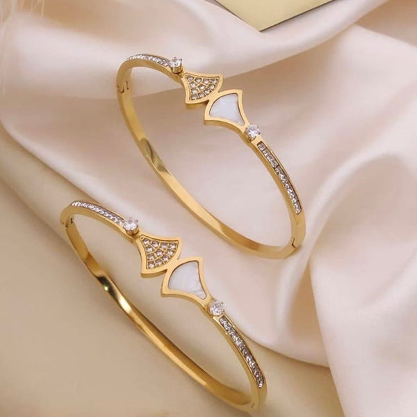 White luxe bloom kada