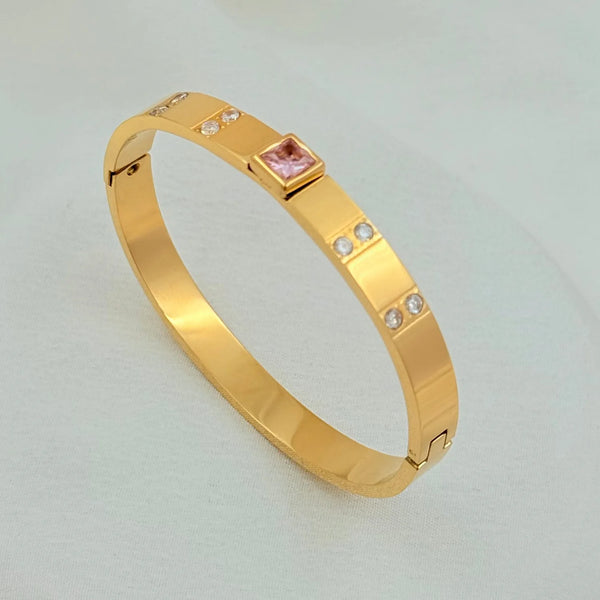 Glam Stone Kada