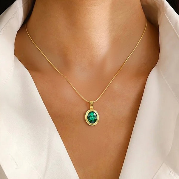 Emerald oval Pendant Necklace