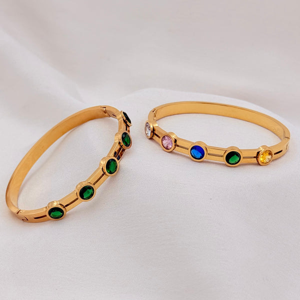 Elegant Stone Studdedkada