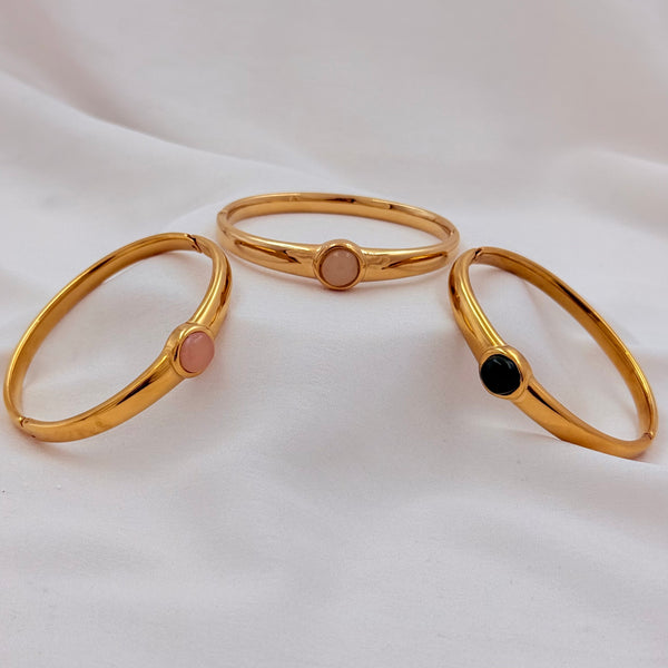 Vintage moonstone kada