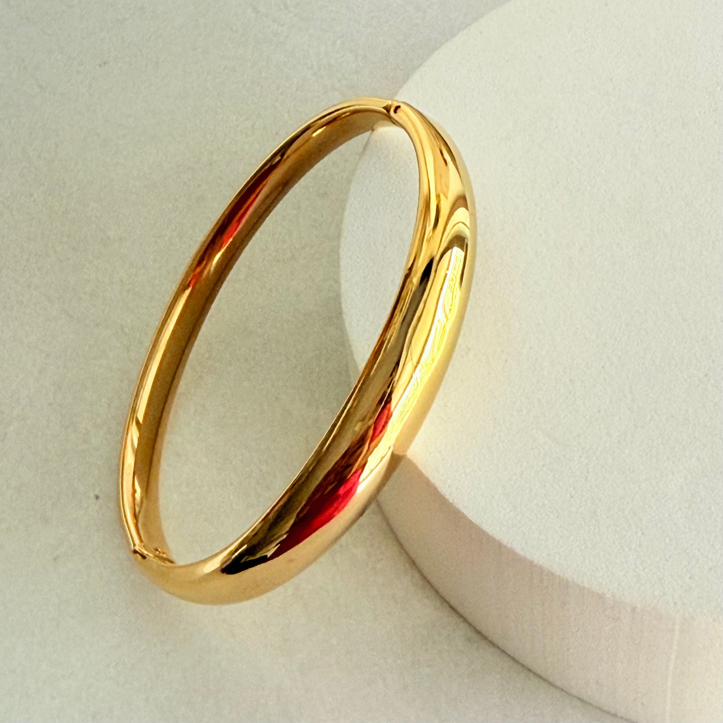 Regular round kada