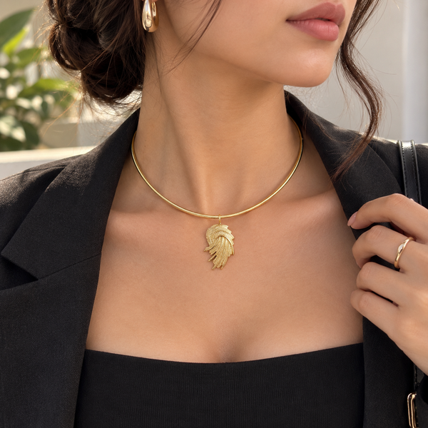 Leaf Pendant Choker