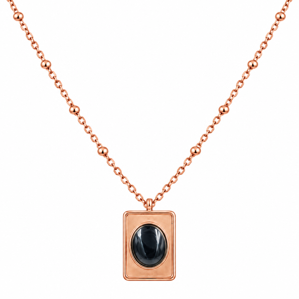 Middle black round neckace