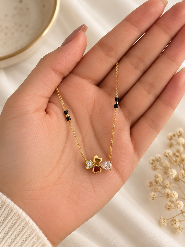 Kavya Floral Teardrop Mangalsutra