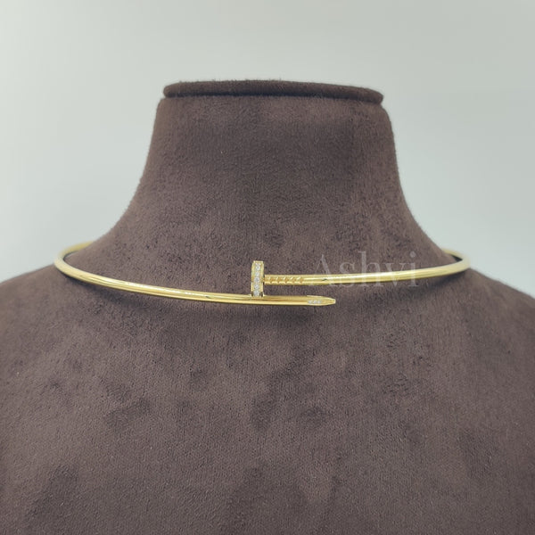 Nail Chocker with Diamond