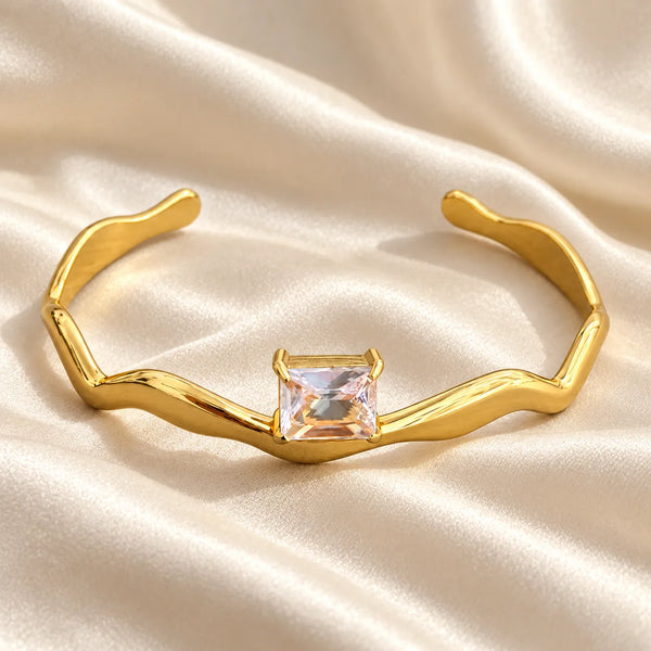 Aurora Solitaire Wave Gold Kada