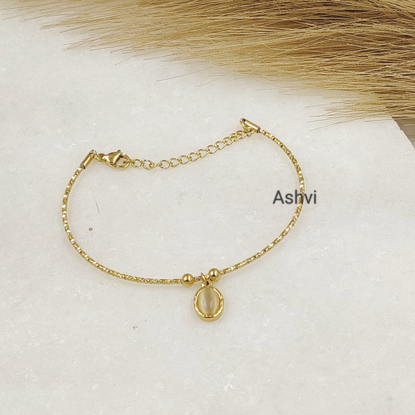 Oval Wire Charm Bracelet