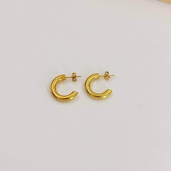Golden curl hoops earrings