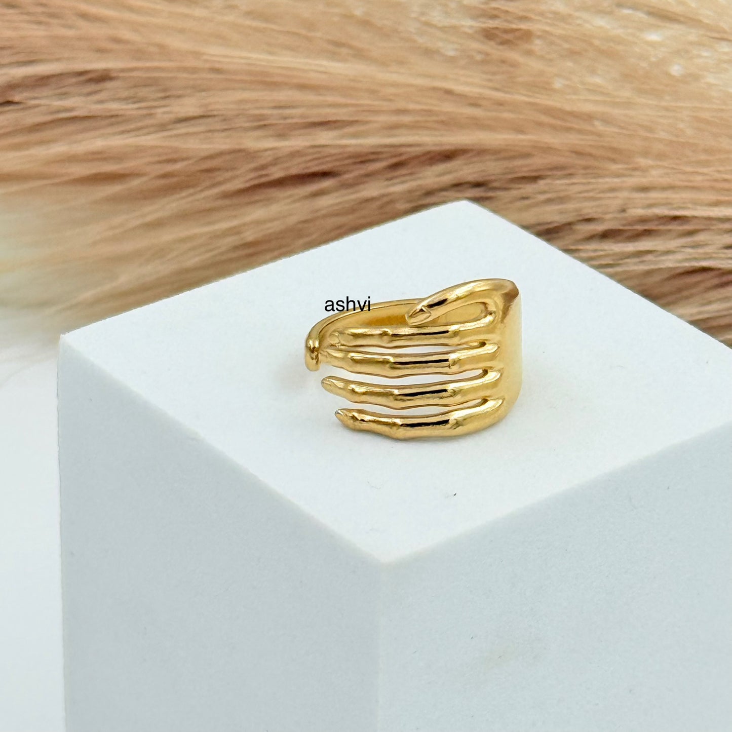 Palm Ring