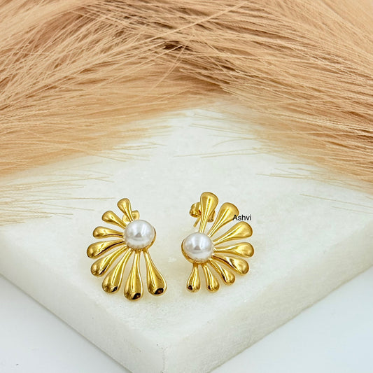 Half Daisy Flower Earrings