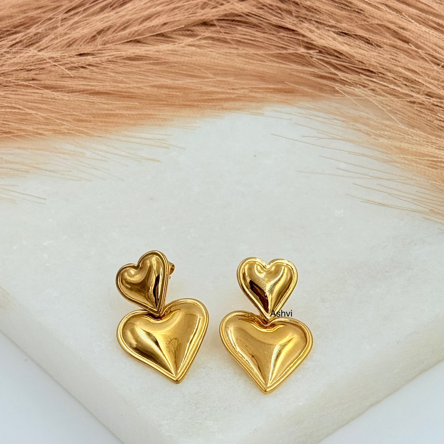 Dangling Heart Earrings