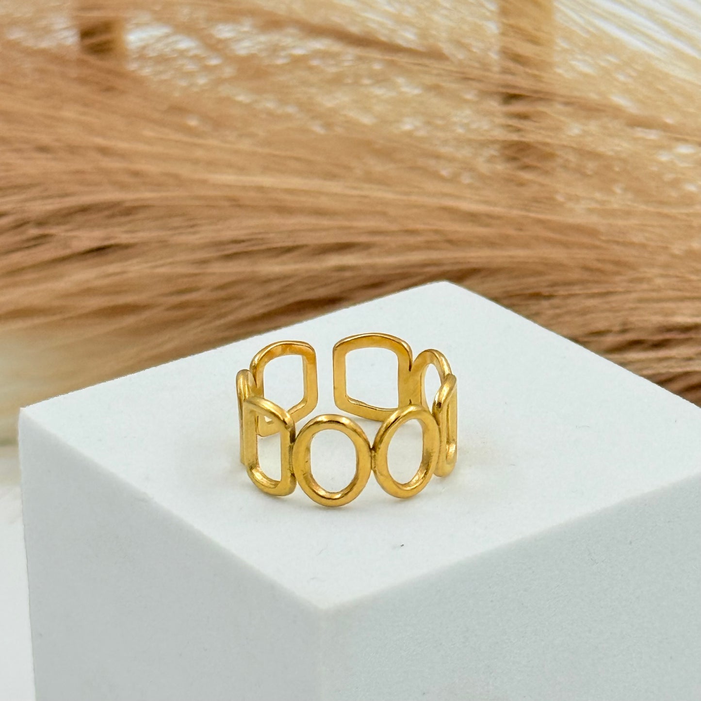 Hollow Link Ring