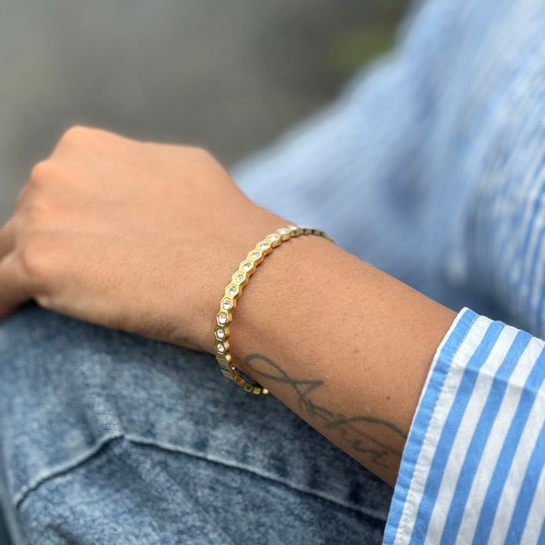 SparkleNest Kada