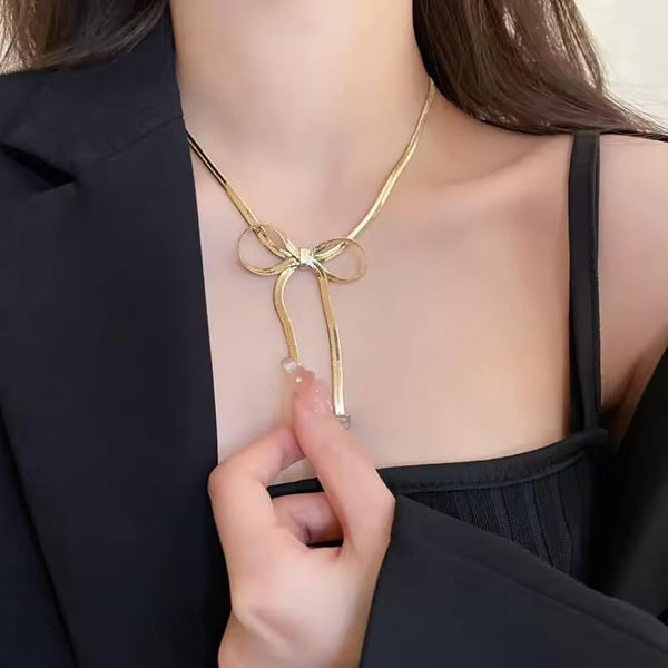 Hanging Bow Necklace