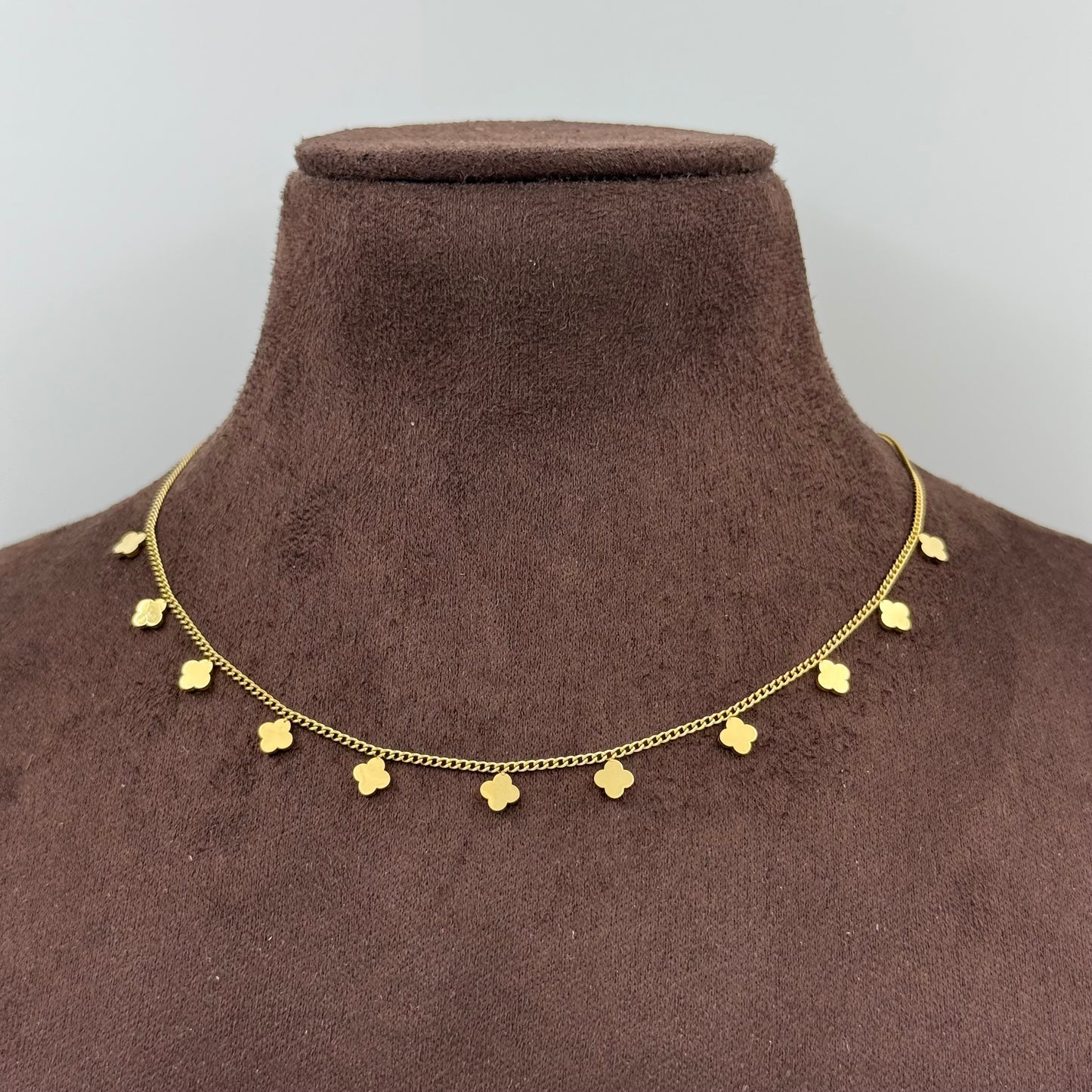 Dangling Clover Tanmaniya Necklace