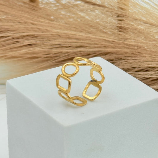 Hollow Link Ring