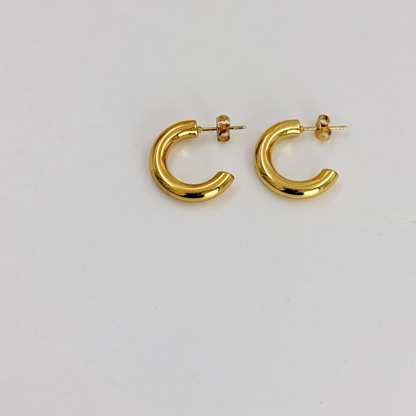 Golden curl hoops earrings