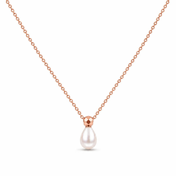 Minimal Pearl Necklace