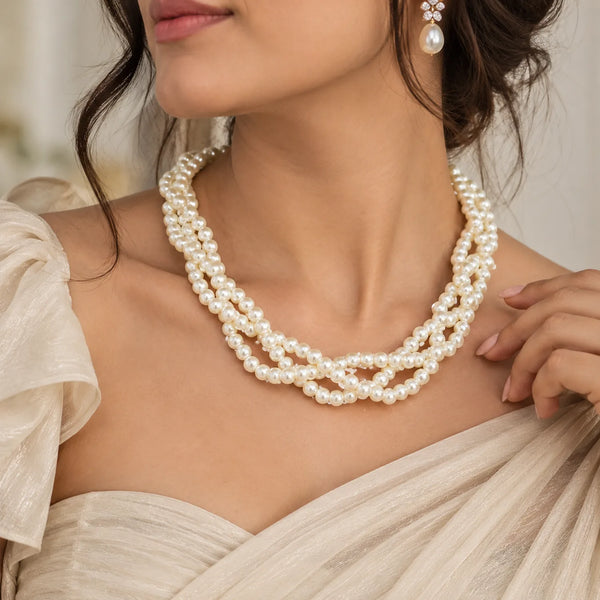 Triple layer Pearl Choker