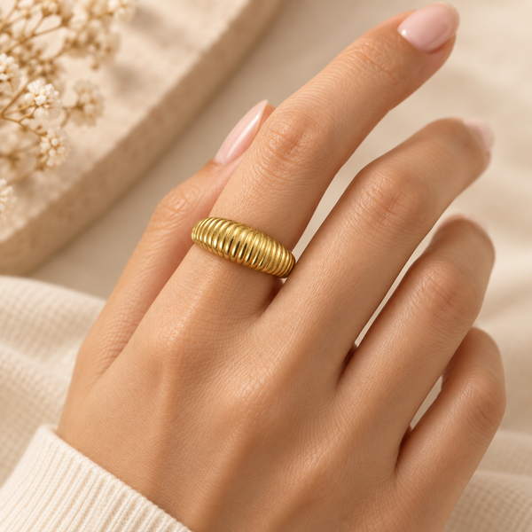 Small Croissant Ring