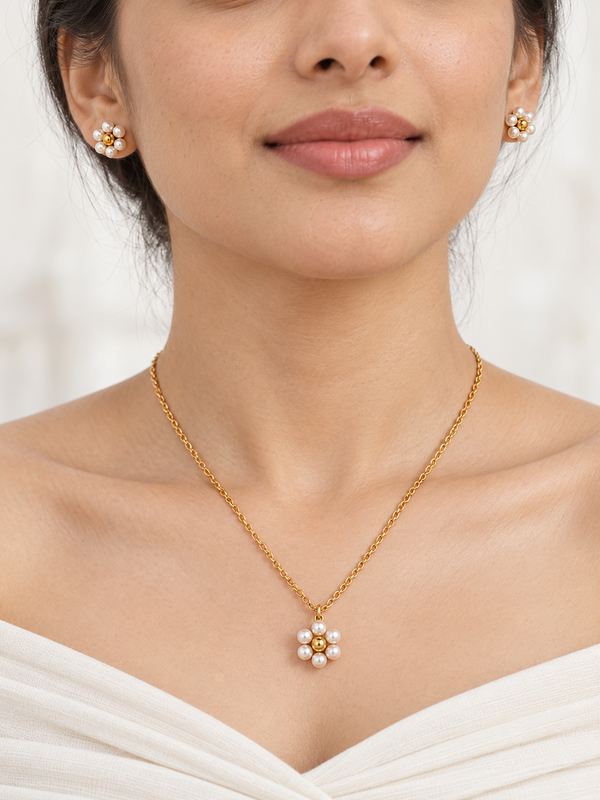 Daisy Pearl Necklace Set