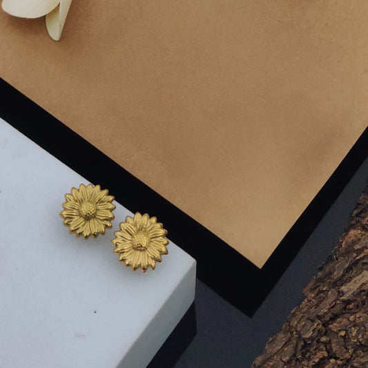 Smooth Sunflower Stud Earrings