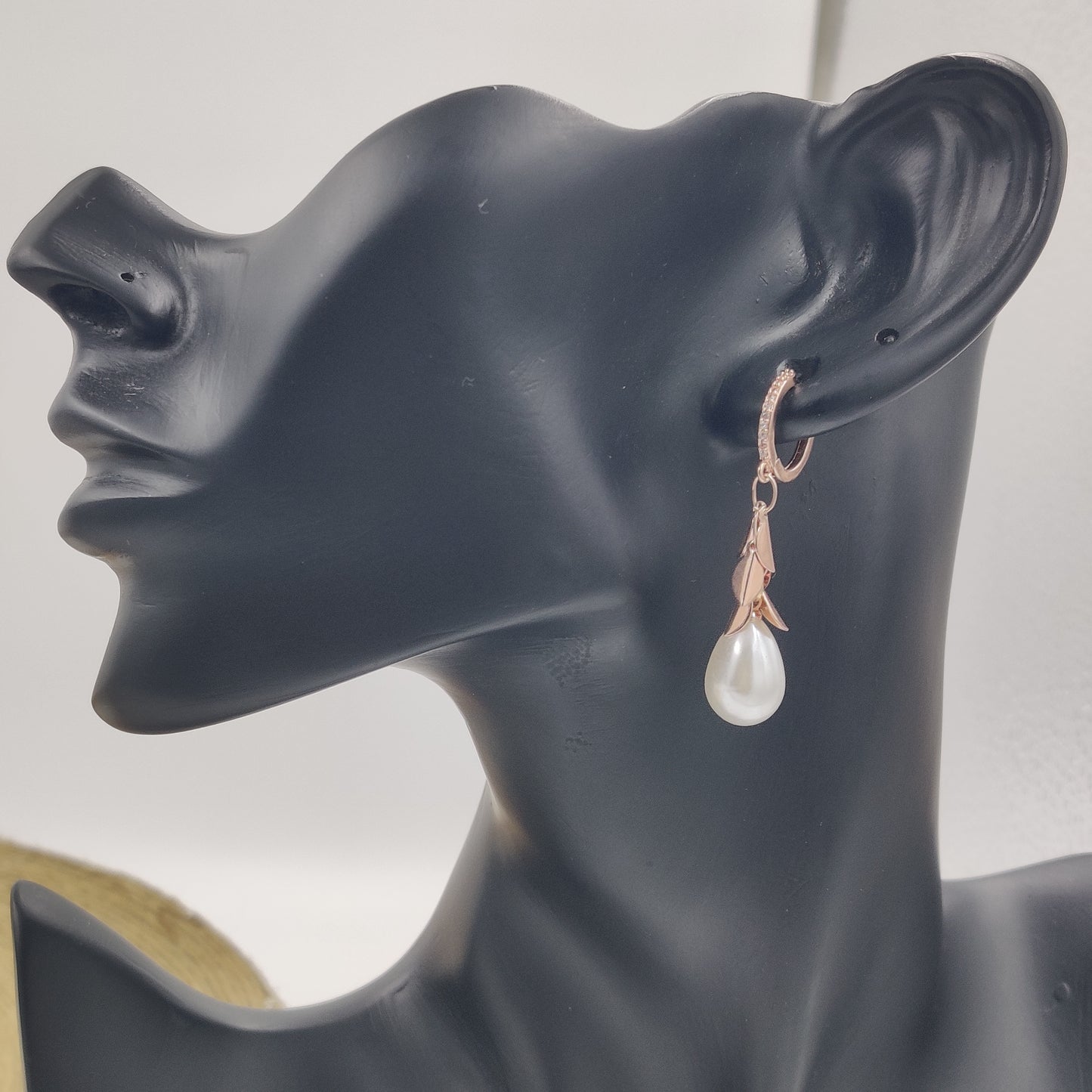 Dangling Pearl Earrings