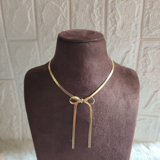 Hanging Bow Necklace